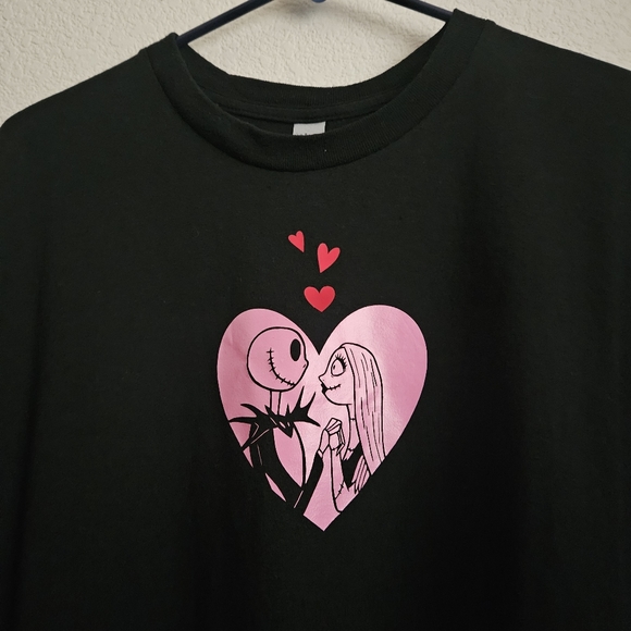 Nbc jack skellington and sally heart t-shirt. - Picture 2 of 3